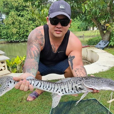 Llamados Fishing Lake San Kamphaeng Exterior photo