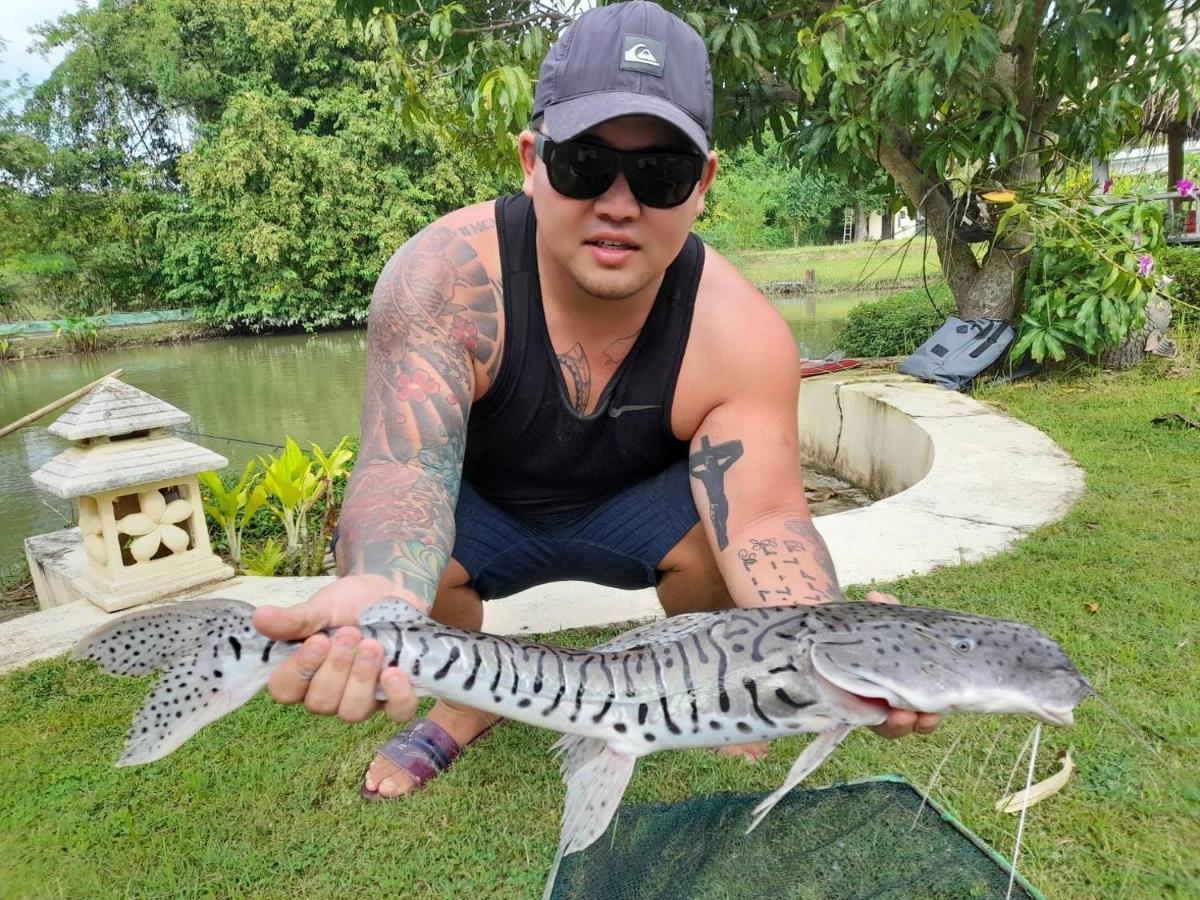 Llamados Fishing Lake Hotel San Kamphaeng Exterior photo