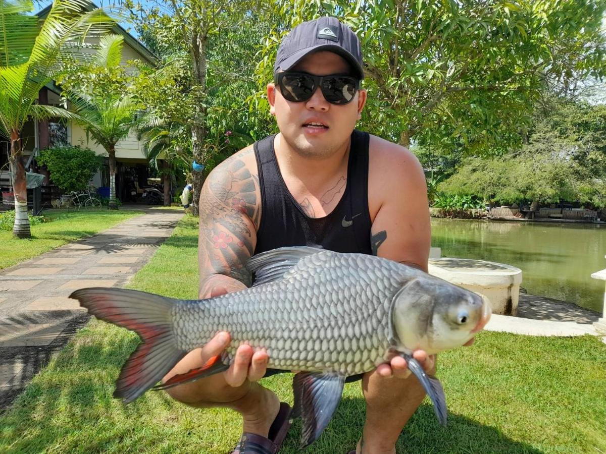 Llamados Fishing Lake Hotel San Kamphaeng Exterior photo